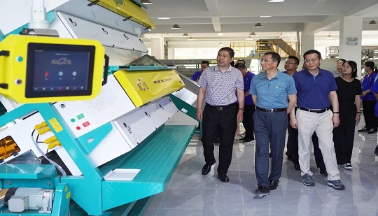 Anysort Tháp tùng Đảng ủy Sở Nông nghiệp và Nông thôn tỉnh An Huy và các Phái đoàn khác để thực hiện nghiên cứu máy móc nông nghiệp
